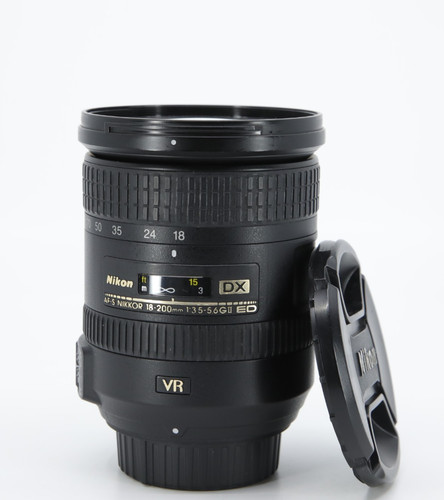 Nikon 200mm 5 - 18-200mm, f3.5-5.6